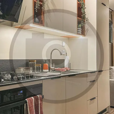 2 Bedroom Beautiful In *